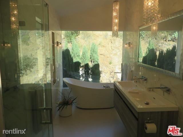 Foto principal - 9659 Cedarbrook Dr