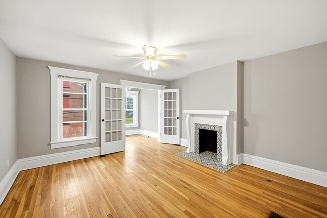 Building Photo - 342 Taylor Ave