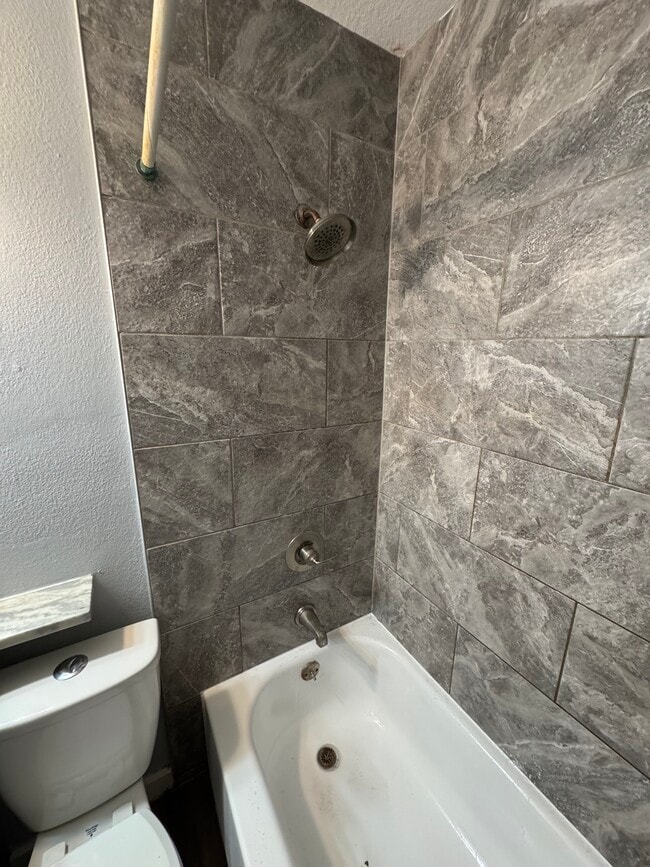 Building Photo - 1625 Grayson Dr