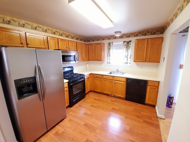 Building Photo - Terrific home in Pikesville!!