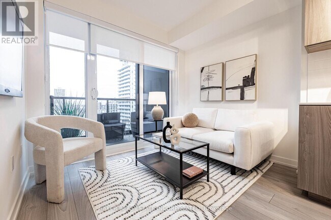 Building Photo - 223 Redpath Ave