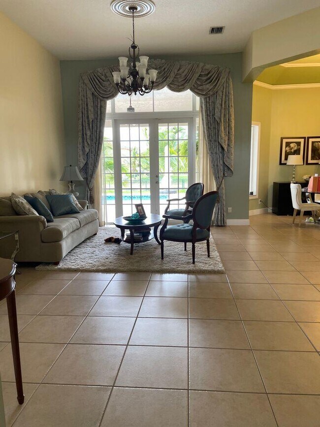 Foto del edificio - 16418 NW 14th St