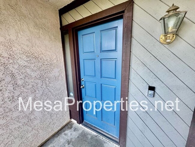 Foto del edificio - 1158 Bluegrass Pl