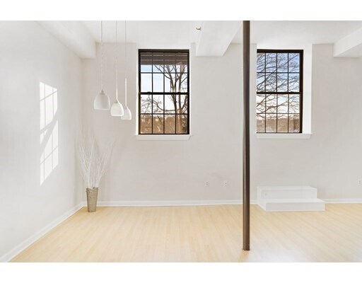 Foto del edificio - 441 Washington St