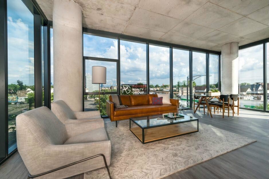 Foto principal - New construction high rise in Logan Square