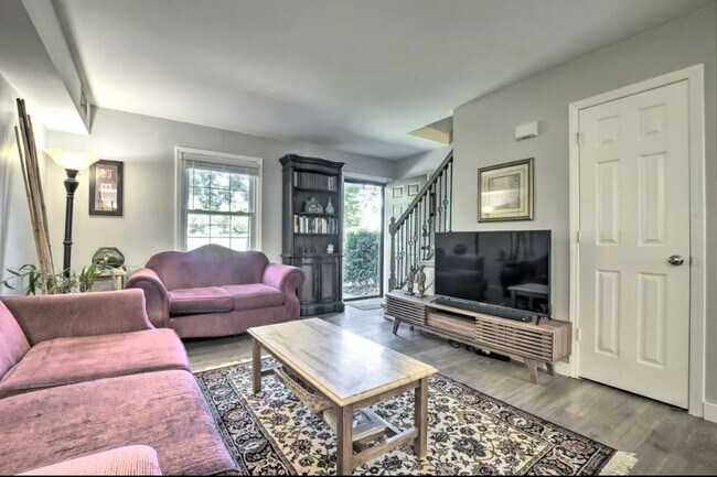 Building Photo - 4701 Blue Bird Ct