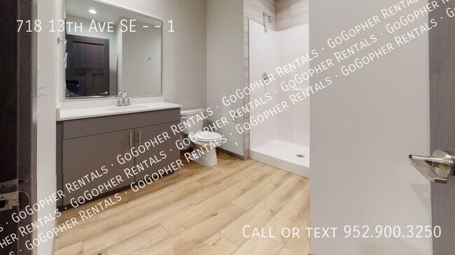 Building Photo - Brand new 7 Bed 3 Bath unit !