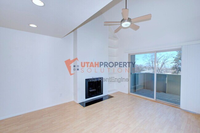Foto del edificio - 1180 S Foothill Dr