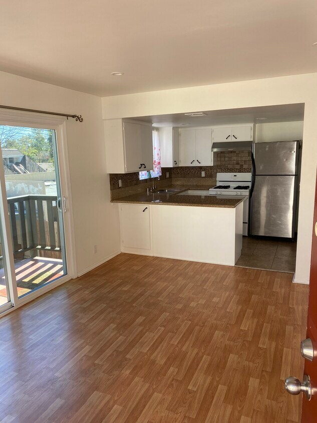 Living Room And Kitchen - 88 N Bonnie Ave