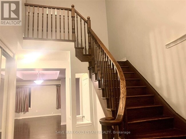 Building Photo - 9 Troyer St