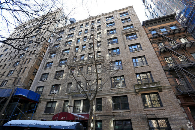 Building Photo - 252 W 85th St