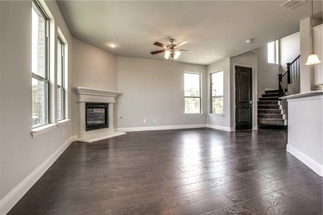 Building Photo - 4824 Pasadena Dr