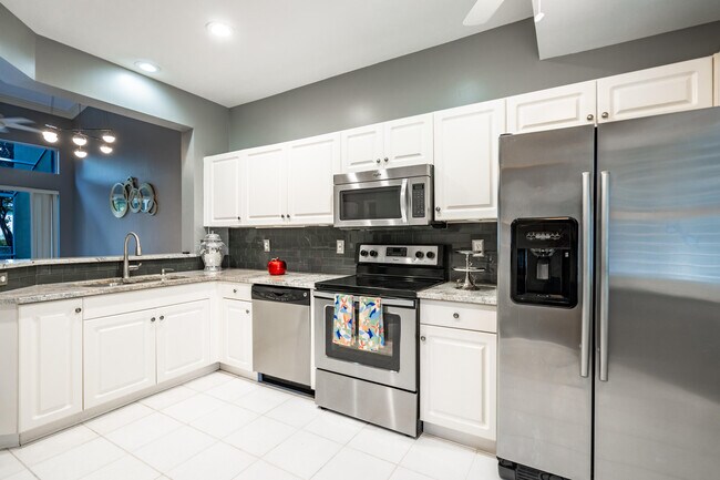 Foto del edificio - 5661 NW 125th Ave