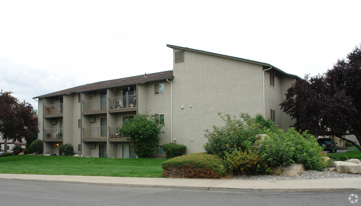 Primary Photo - El Estero Apartments