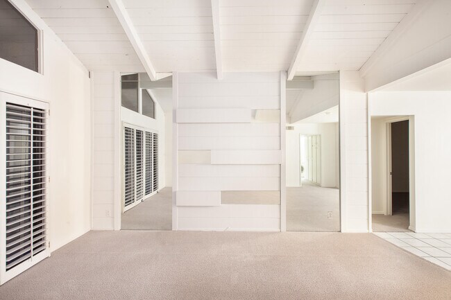 Foto del edificio - 451 E Vía Carisma