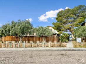 Building Photo - 209 N Alvord St