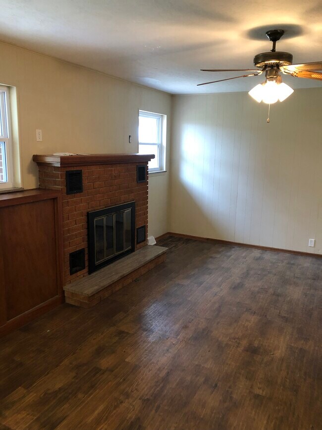 Foto del edificio - 711 E 33rd St