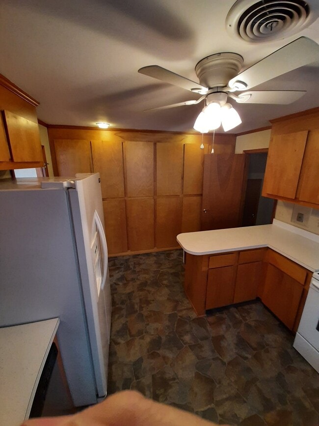 Foto del edificio - 3213 Tyre Neck Rd