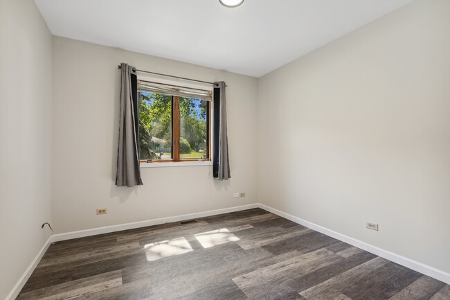 Building Photo - 42 Woodland Ave