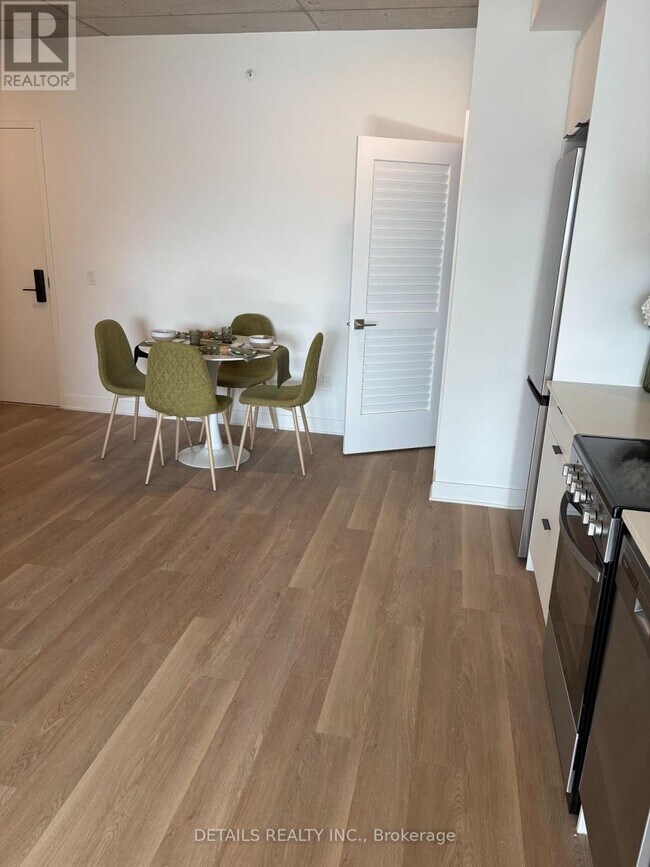 Photo du bâtiment - 1655 Carling Ave