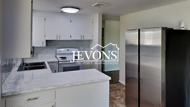 Foto del edificio - $500 Rent Credit | Spacious 4-bedroom home...