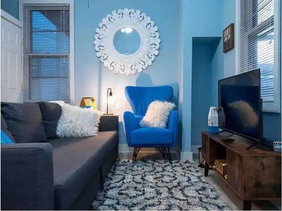 Foto principal - 1235 Highland St