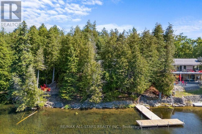 Photo du bâtiment - 242 Francis St E