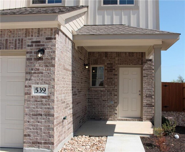 Building Photo - 508 White Steppe Way