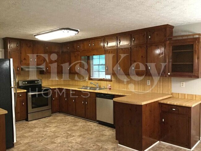 Building Photo - 416 Pineburr Lane