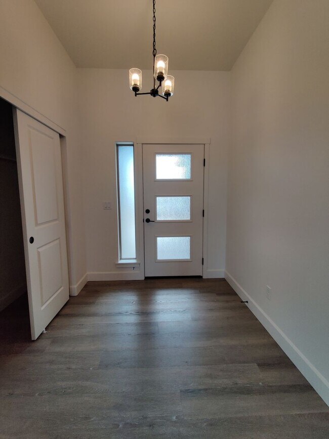 Foto del edificio - Newer Build in West Pasco