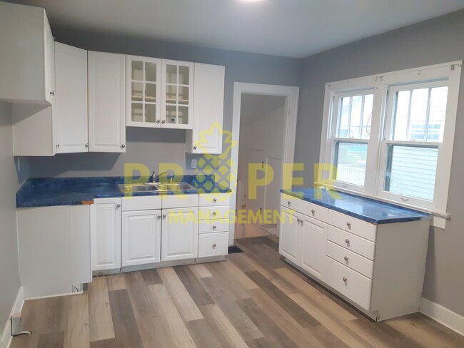Foto del edificio - Beautiful 2 bedroom 1 bathroom house with ...