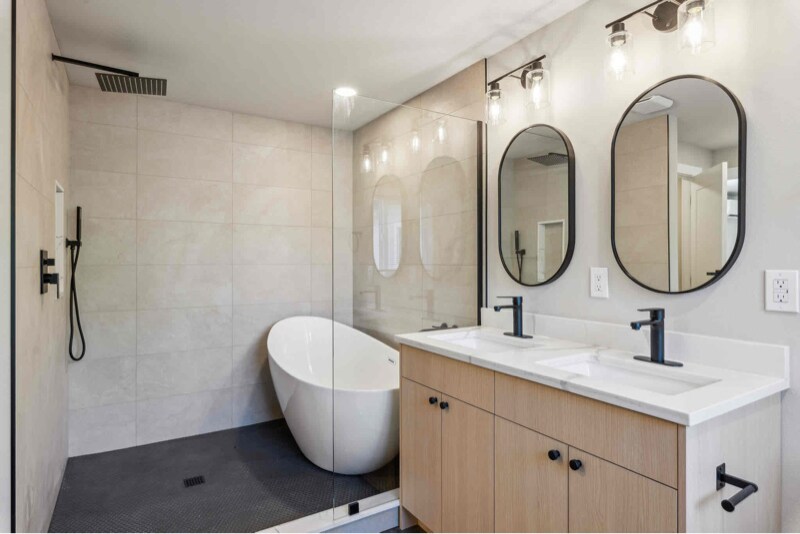 Photo - 335 Martin Luther King Jr Way (Seattle, WA)