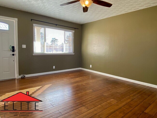 Foto del edificio - NORTHWEST HOME AVAILABLE IN NOW!