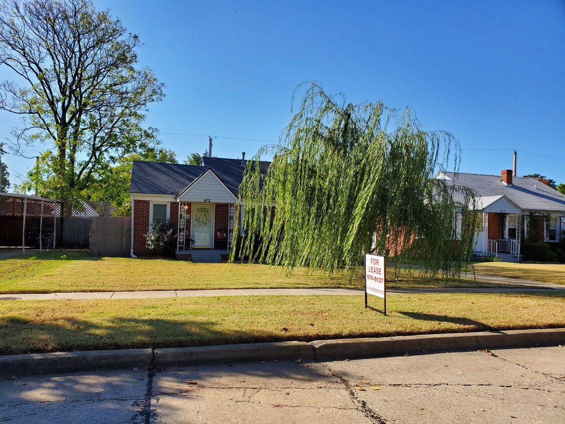 Primary Photo - Beautiful 2 bedroom house with granite and...