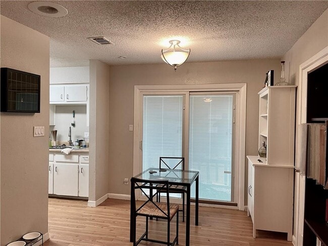 Foto del edificio - 115 Waller St