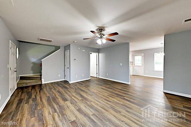 Building Photo - 1204 Thompson Ave