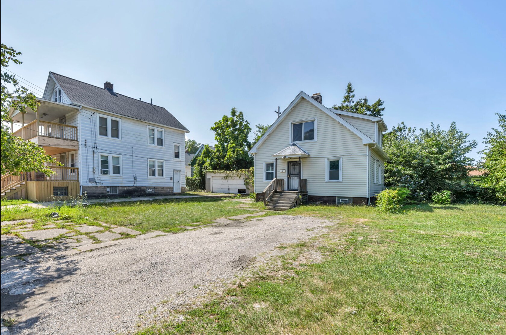 788 London Rd Cleveland, OH 44110 – photo 3