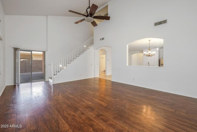 Building Photo - 3112 S 82nd Ln