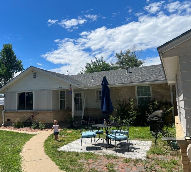 Building Photo - Adorable 3 bed/1.5 bath house with yard