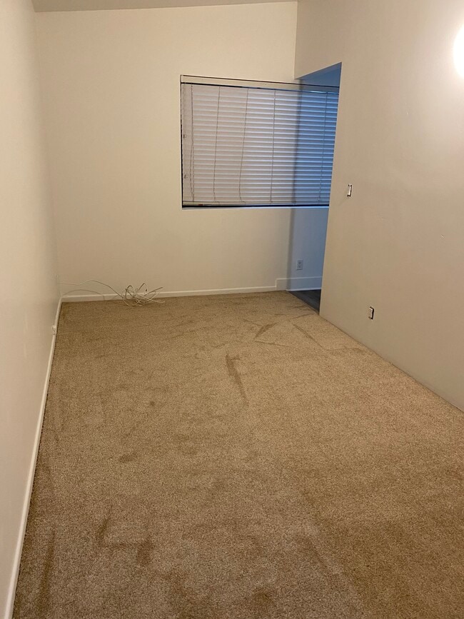 Building Photo - 6115 Coloma Dr