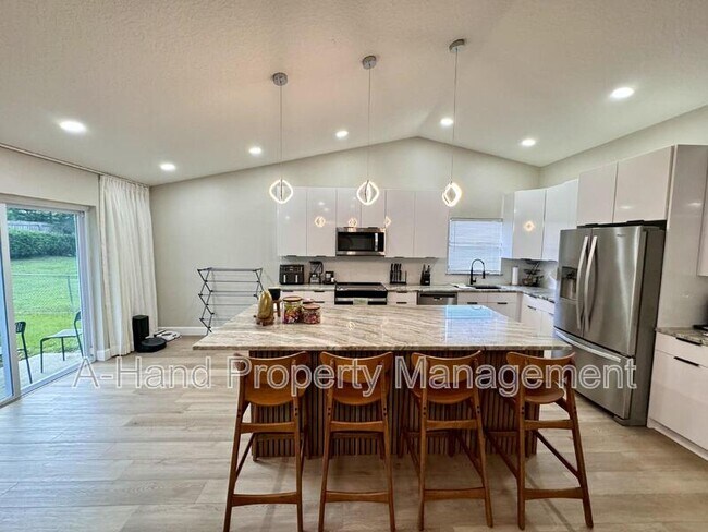 Foto del edificio - 15912 Indian Wells Ct