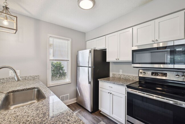 Foto del edificio - 3613-3615 Rhode Island Ave South