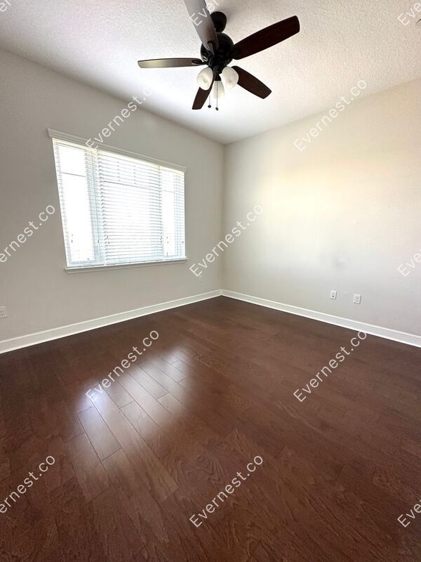 Foto del edificio - 13873 Benavente Ave