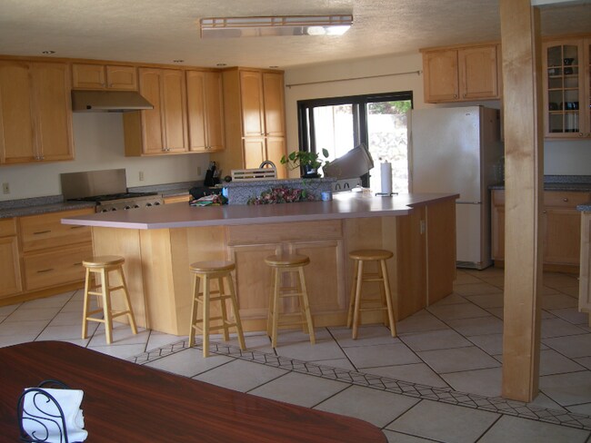 Building Photo - 701 Mililani Pl