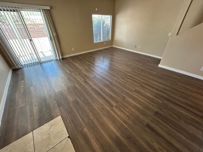 Foto del edificio - 3 BEDROOM TOWNHOME IN HENDERSON OLD VEGAS RANCH COMMUNITY!  NO PETS ALLOWED!!!