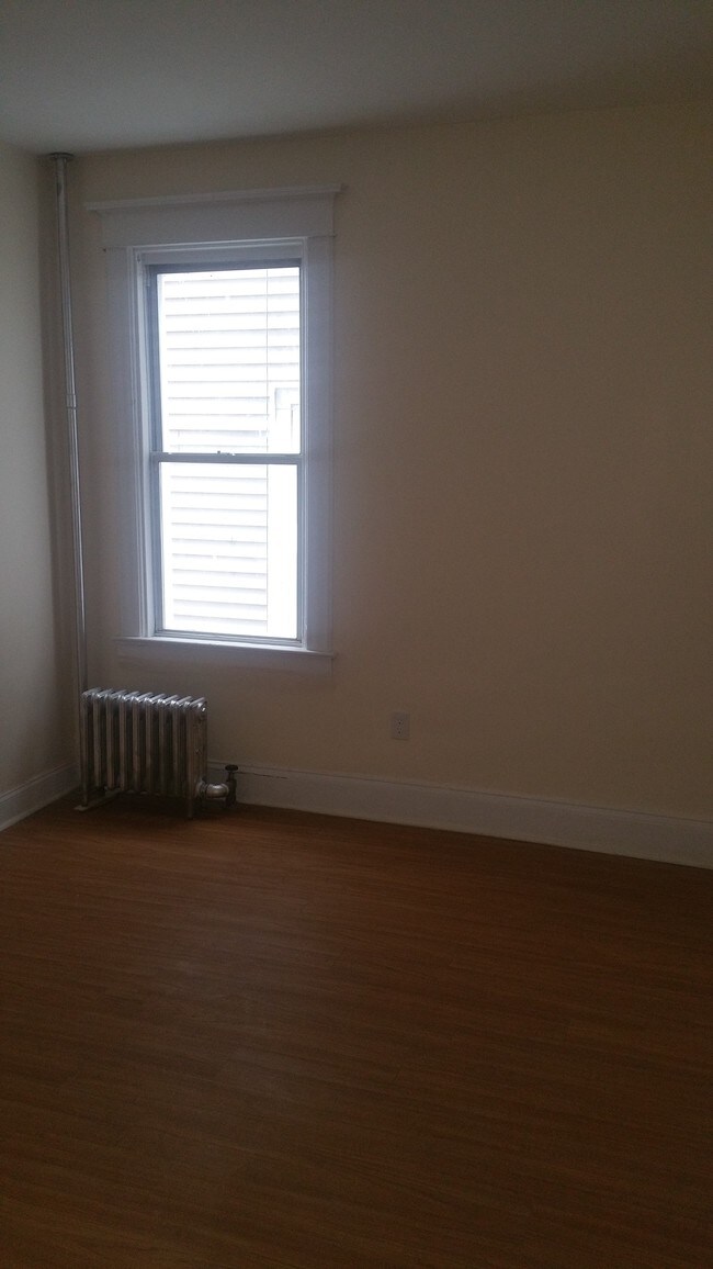 Building Photo - 292 Woodworth Ave