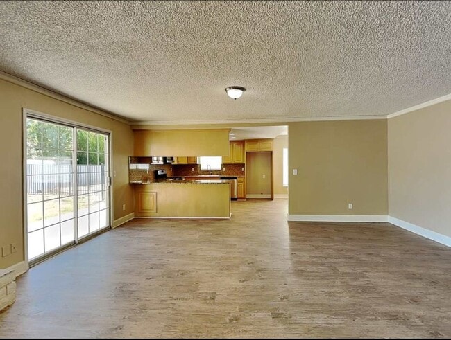 Foto del edificio - 5405 N Acacia Ave