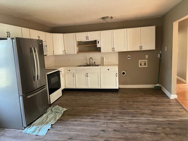 Foto del edificio - 131 hickory hill drive