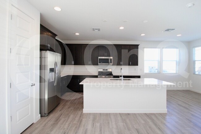 Building Photo - 10205 E Ursula Ave