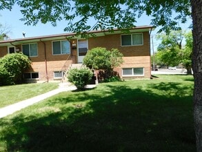 Building Photo - 1368 Elm Ave